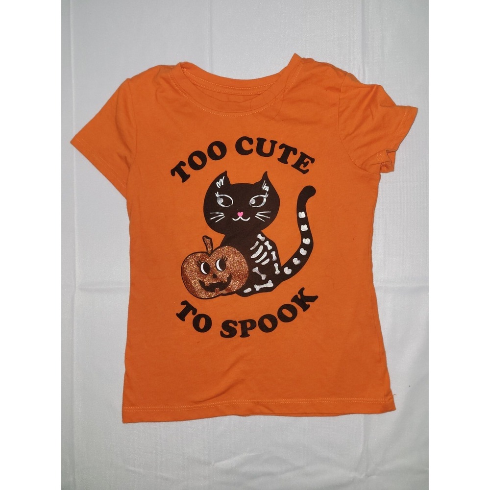 Celebrate! Halloween Too Cute To Spook Kids Graphic Tee Size M